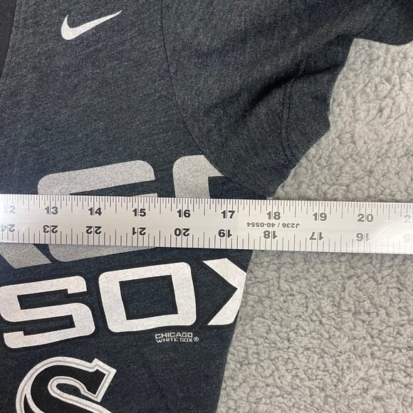 Nike Chicago White Sox V-neck Tee Women’s‎ Medium MLB Short Sleeve Shirt - Picture 5 of 8
